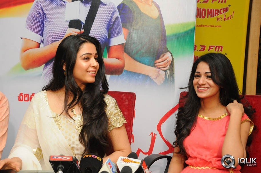 Pratighatana-Team-at-Radio-Mirchi